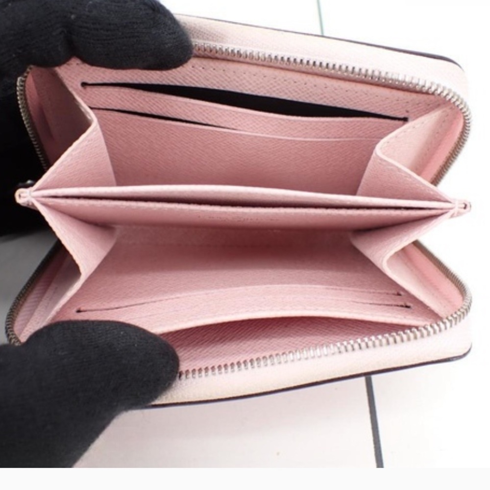 Authentic Louis Vuitton Pink Epi Compact Zip Around Zippy Coin/Card Wallet - Picture 4 of 9